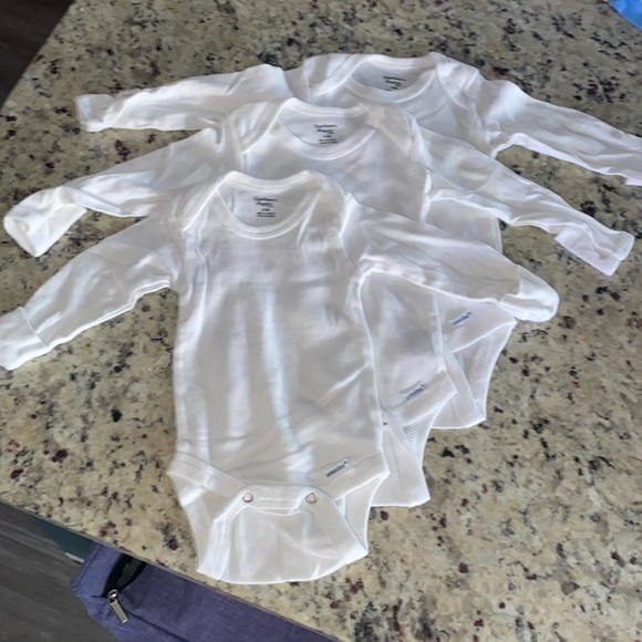 Gerber Baby Long Sleeve with Hand Cover Bodysuits - Picture 1 of 3